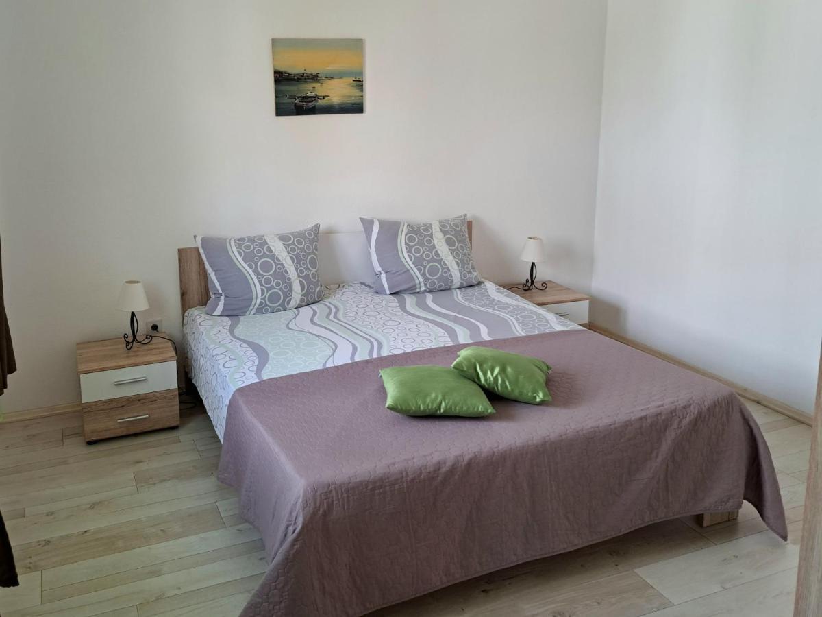 Apartment Oaza Mira Tribunj  Luaran gambar