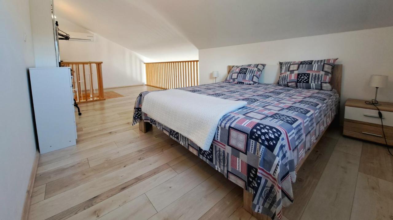 Apartment Oaza Mira Tribunj  Bilik gambar