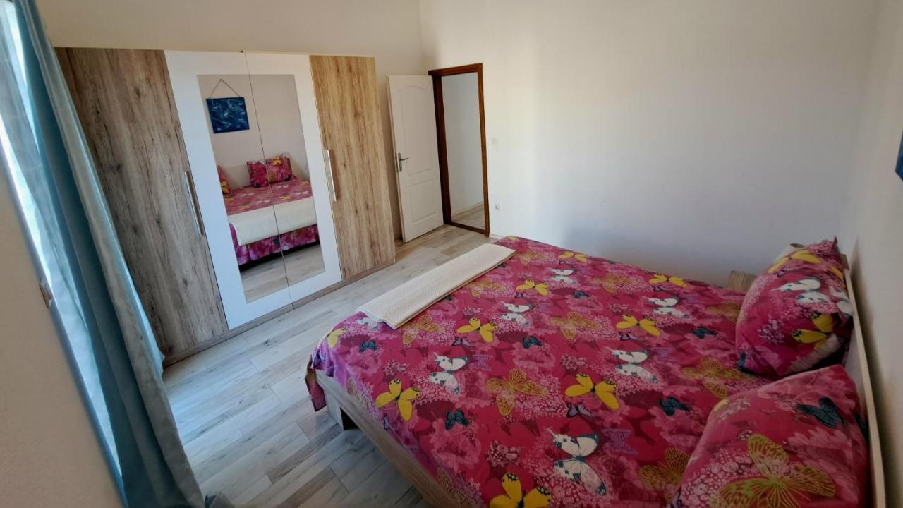 Apartment Oaza Mira Tribunj  Luaran gambar