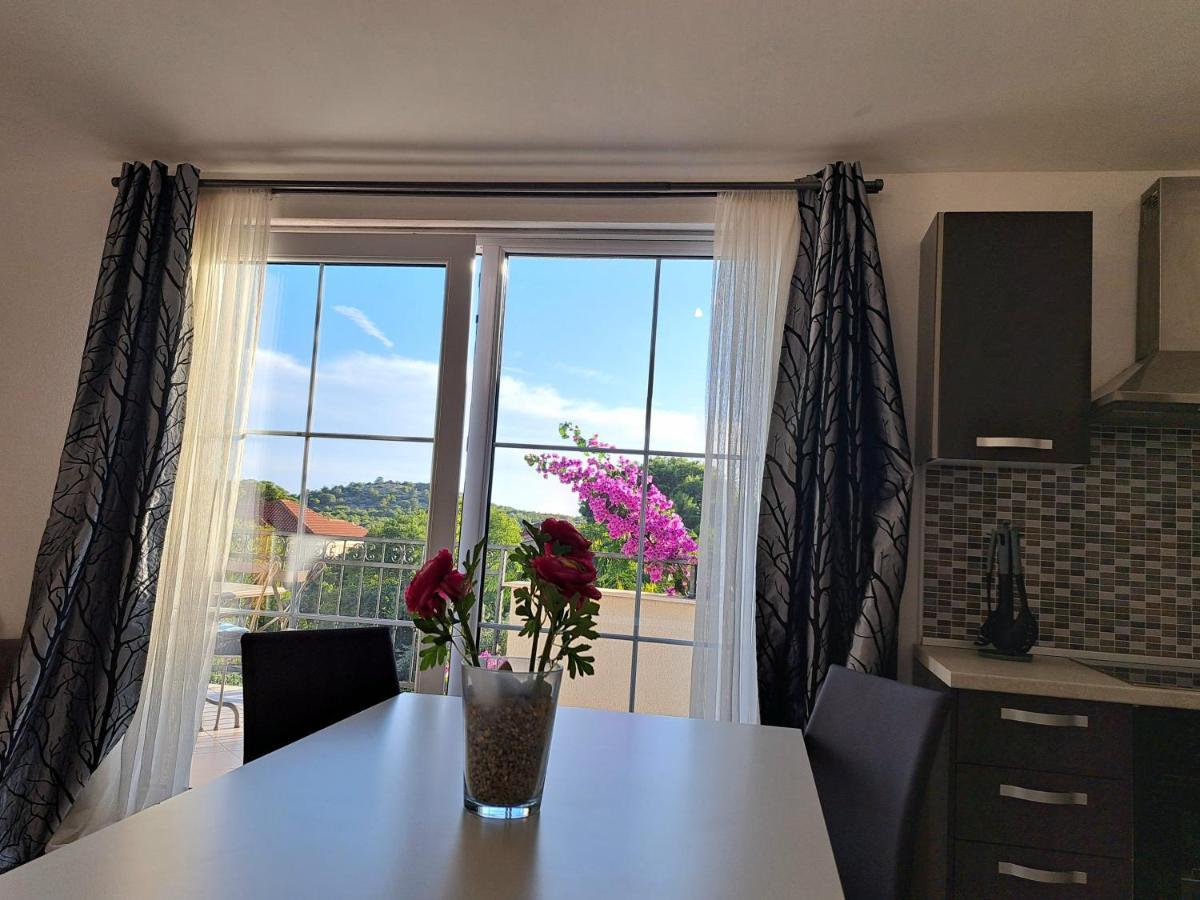 Apartment Oaza Mira Tribunj  Luaran gambar